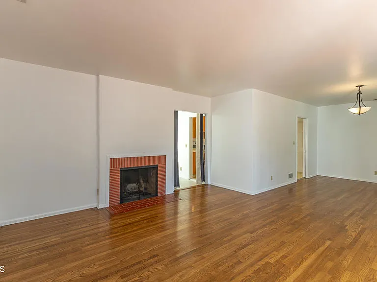 1425 Brixton Rd — Photo 4