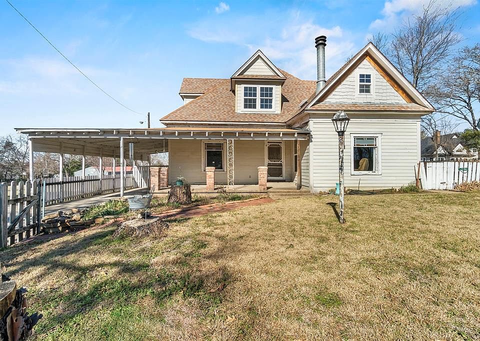 202 W Adkins St, Seagoville, TX 75159 MLS 20240647 Zillow