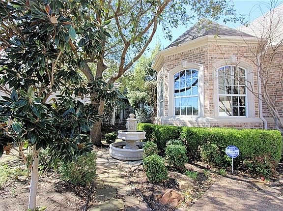 3rd image of 4405 Crown Knoll Cir