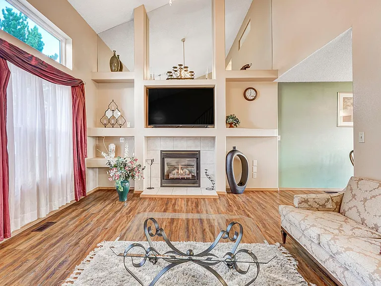 6810 Bear Tooth Dr #C — Photo 5