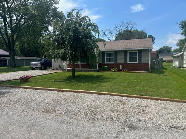 509 SE 2nd St, Casey, IL 62420