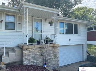 5425 Camden Ave, Omaha, NE 68104