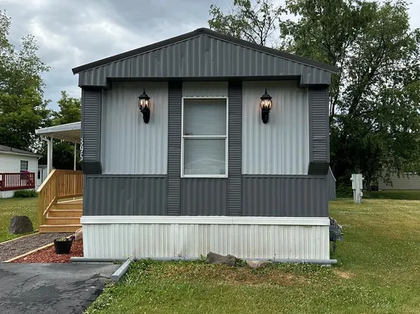 395 Cessna St, Sayre, PA 18840