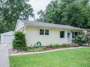 4304 Cavalier St NE, Cedar Rapids, IA 52402