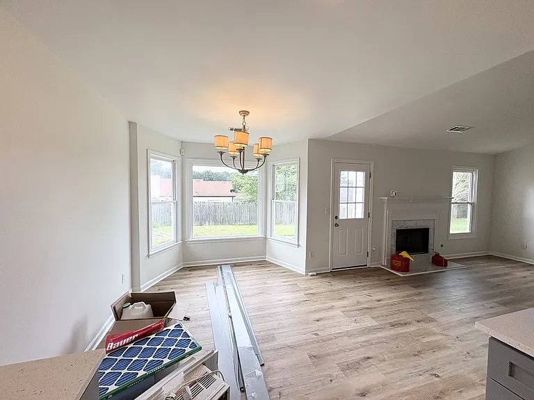 2464 Morning Glory Ln NW — Photo 5