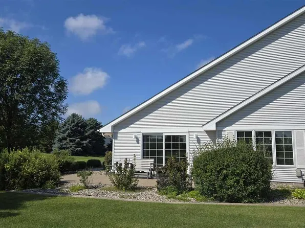 2122 Rolling Green Ln, North Mankato, MN 56003