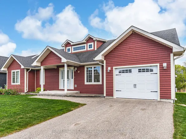 10 Grew Cres, Penetanguishene, ON L9M 0A4