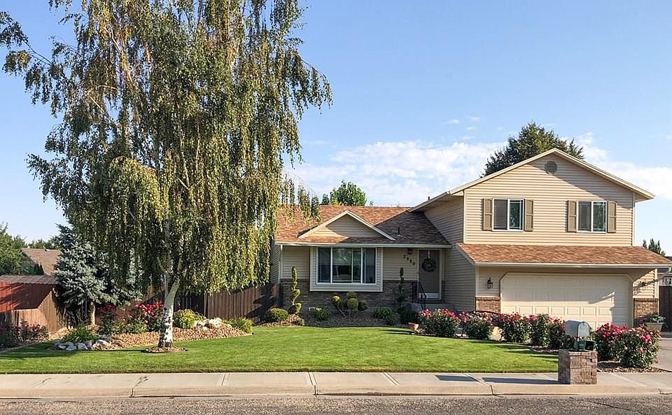 1st image of 2980 Bluebird Ln
