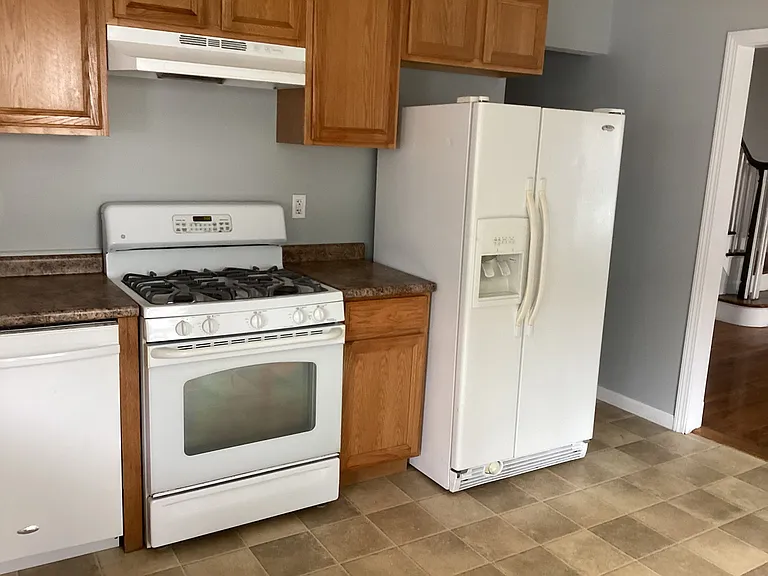 15 Summit St — Photo 23