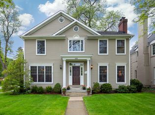 2001 Prairie St, Glenview, IL 60025