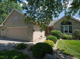 8152 Peony Ln N, Maple Grove, MN 55311