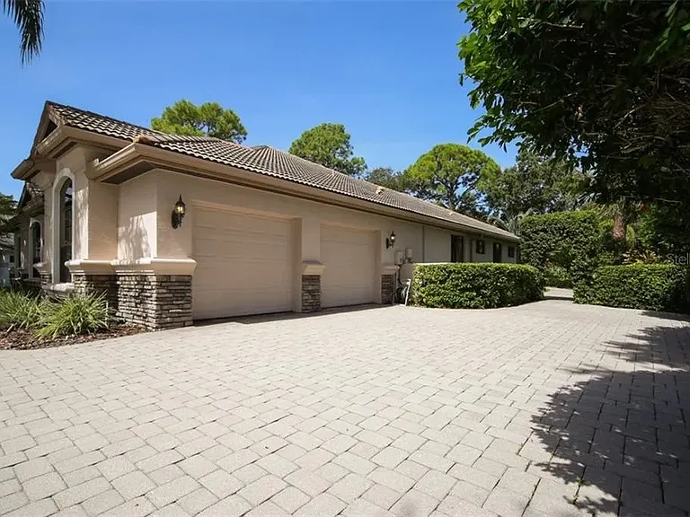 8612 Woodbriar Dr — Photo 7