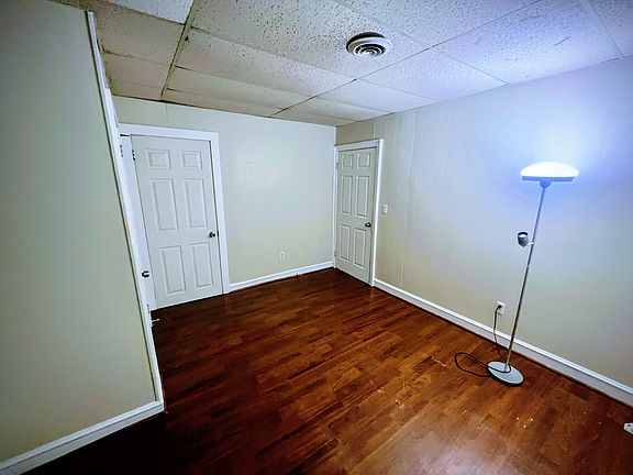5th image of 409 Penn St #6