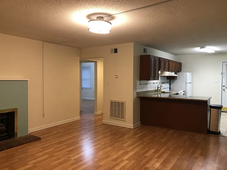 1005 Carlton Ave #C — Photo 6