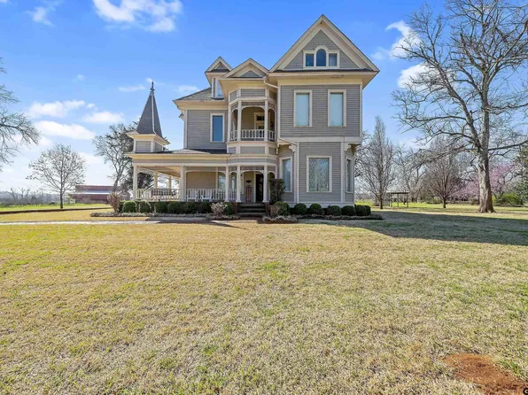 406 S Hunter St, Bullard, TX 75757