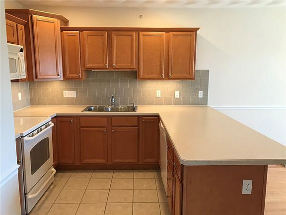 3rd image of 200 Roger Williams Ave Unit 211