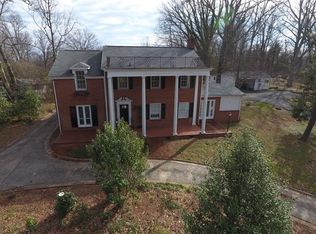 1849 Country Club Rd, Gastonia, NC 28054