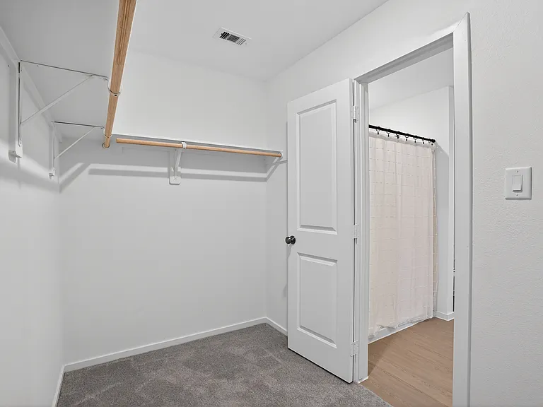 Overlook at Fairwater Rental Homes — Photo 9