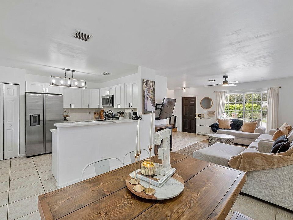 1st image of 1476 SW 47th Avenue