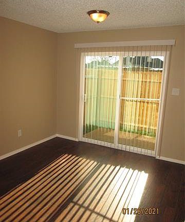 5th image of 413 Lakeway Dr