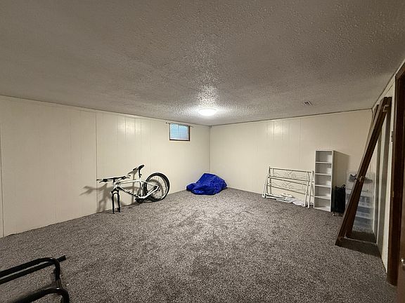 5th image of 710 Shannon Ln