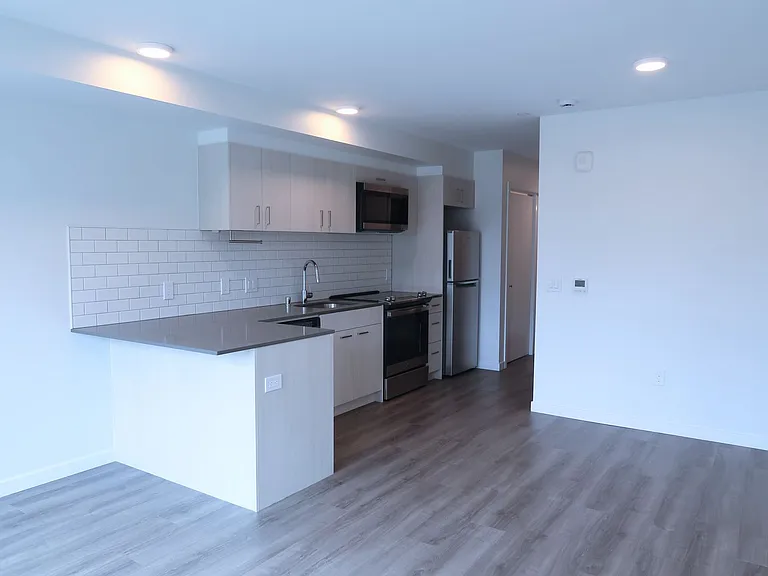 Plaid Apartments — Photo 12