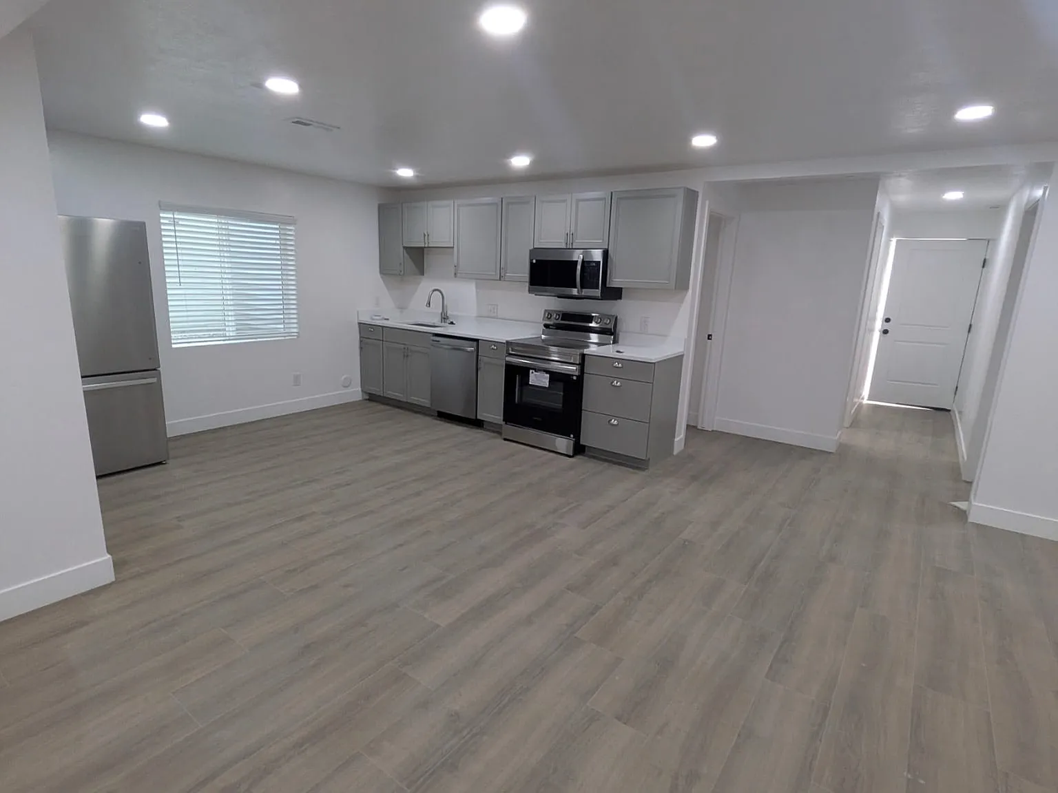 2 bed, 1183 sqft, $1,600 — Photo 3