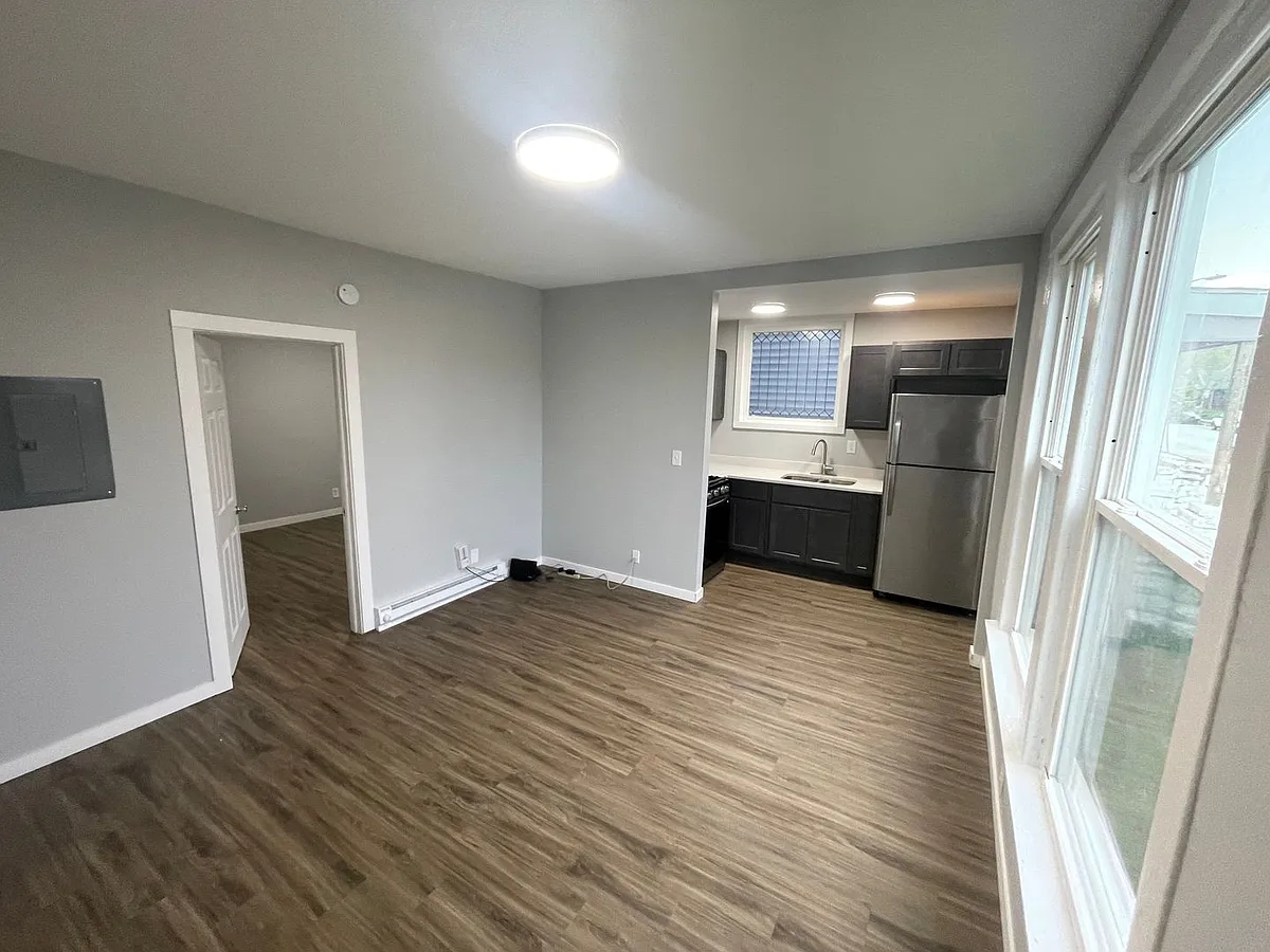 Building Photo - 1106 Brown