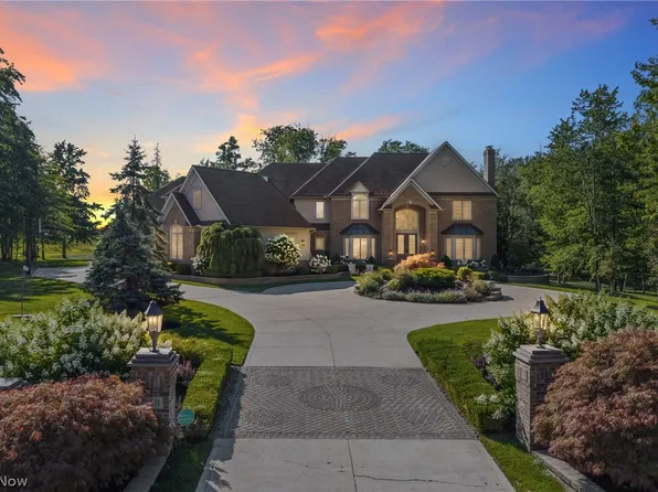 10611 Castle Pines Cir, Painesville, OH 44077