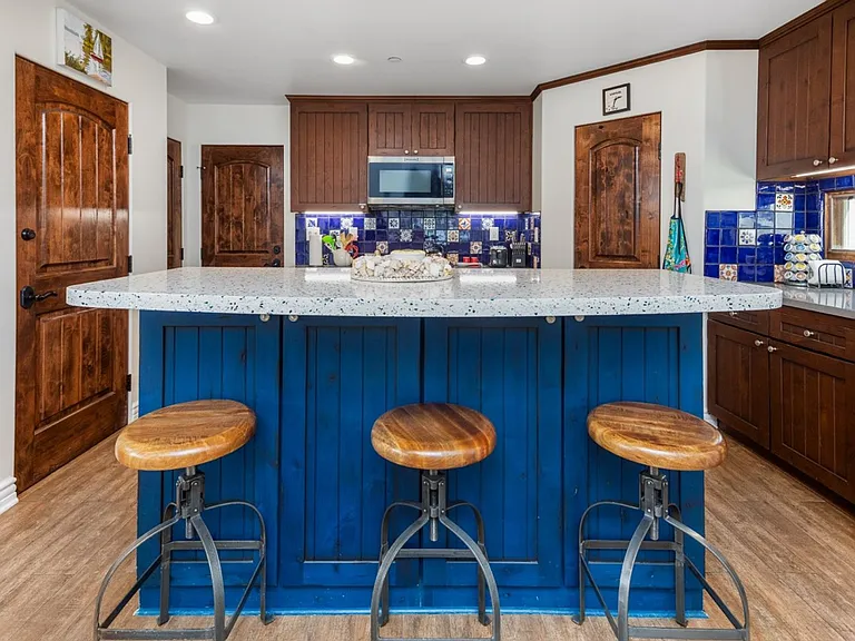 322 Anade Ave — Photo 12