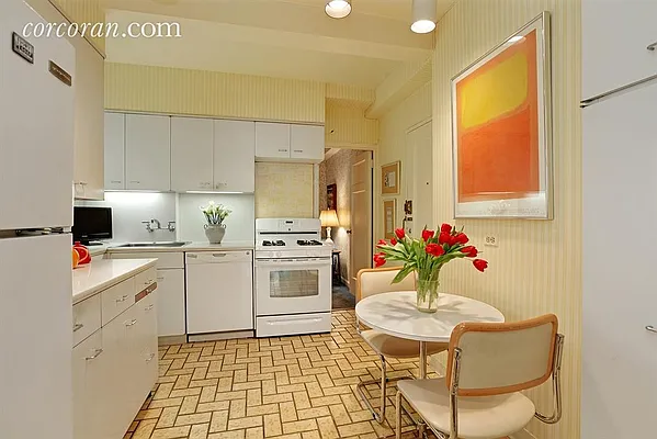 Sold by Corcoran | media 6