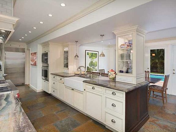 Palmetto Island of Pinecrest Beauty