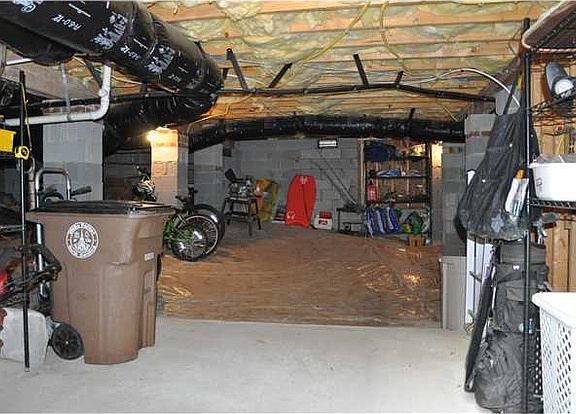 walk-in crawl space 