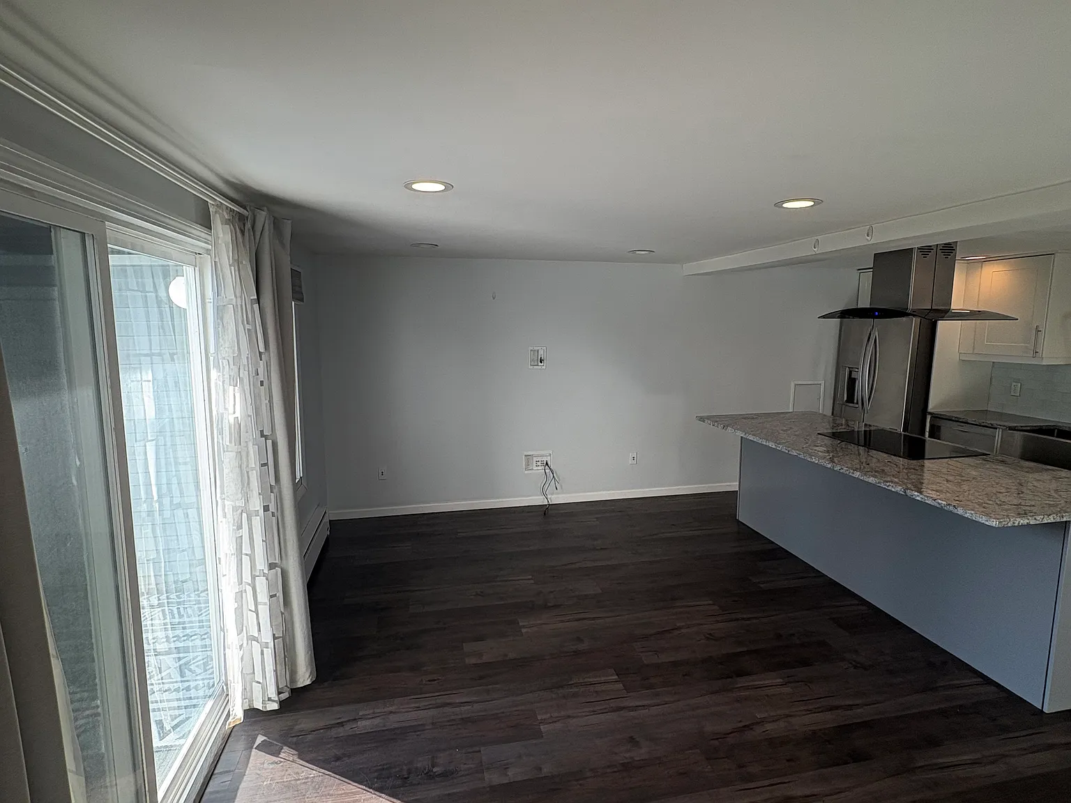 1 bed, 1120 sqft, $1,850 — Photo 4