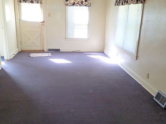 2nd image of 627 2nd St