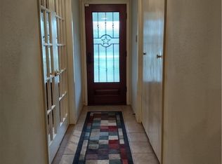 702 E Kezee St, Calvert, TX 77837