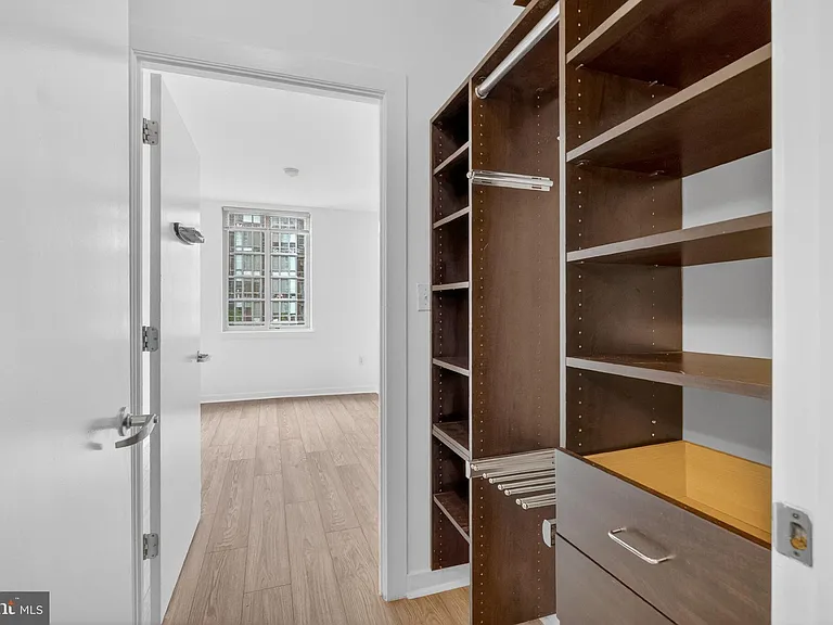 1000 New Jersey Ave SE #609 — Photo 22