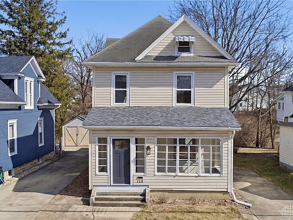 2nd image of 146 N Spring St