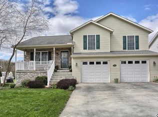 422 Clover St, Etters, PA 17319