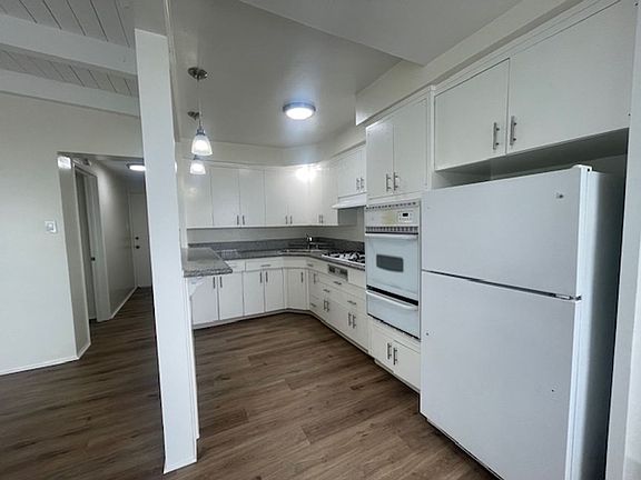 4th image of 10 Bay Shore Ave APT F