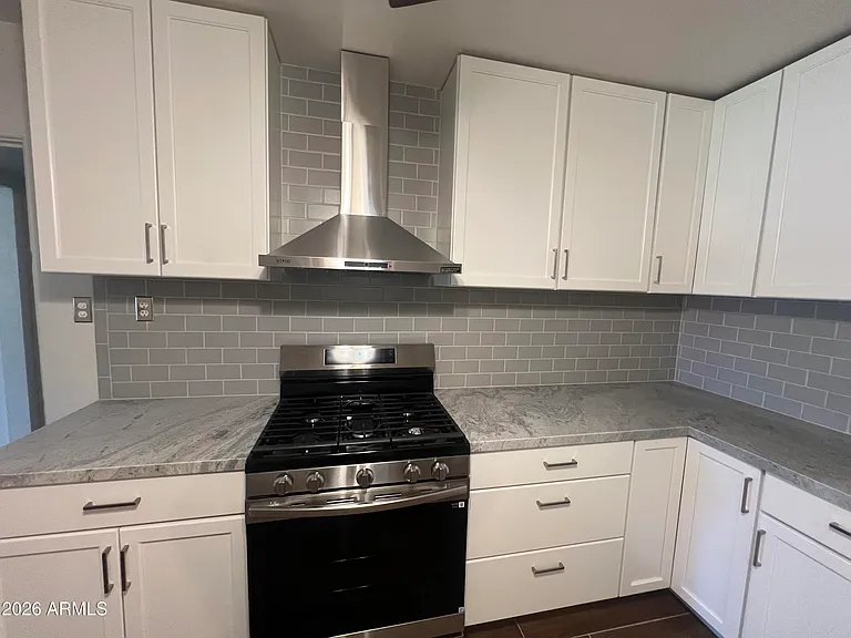 801 W Earll Dr — Photo 17