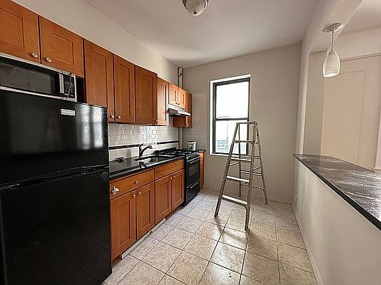 5th image of 4313 41st St APT D4