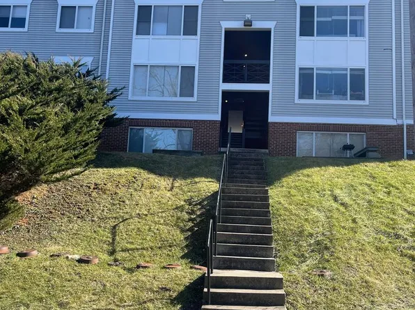 303 White St, Lexington, VA