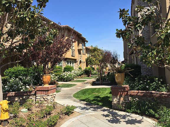 2nd image of 28524 Herrera St