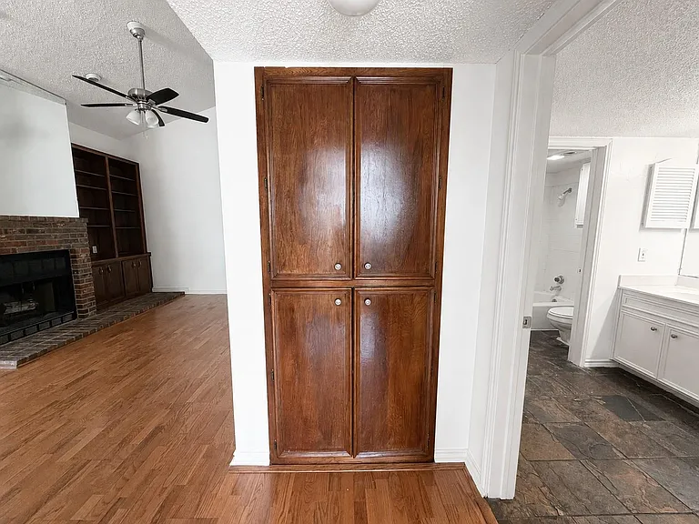 2508 W 12th St #304 — Photo 9