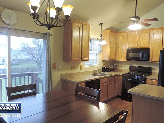 4th image of 119 Bushthorn Dr