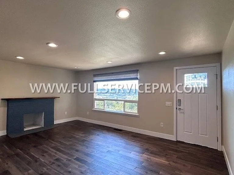 7412 Military Rd S — Photo 5