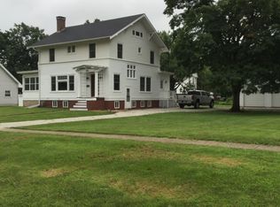 498 E 2nd St, El Paso, IL