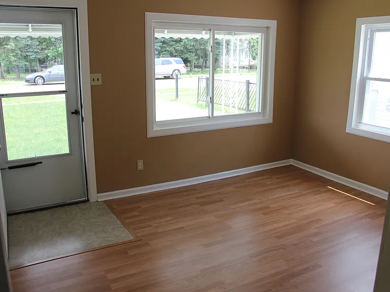 26739 Syracuse Ave — Photo 3