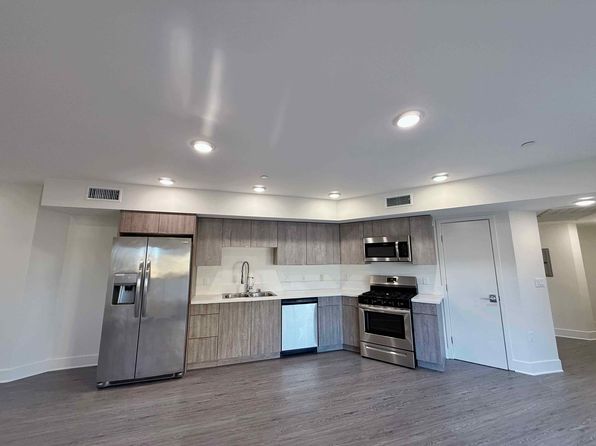 2022 W Sunset Blvd #B31D2DF51